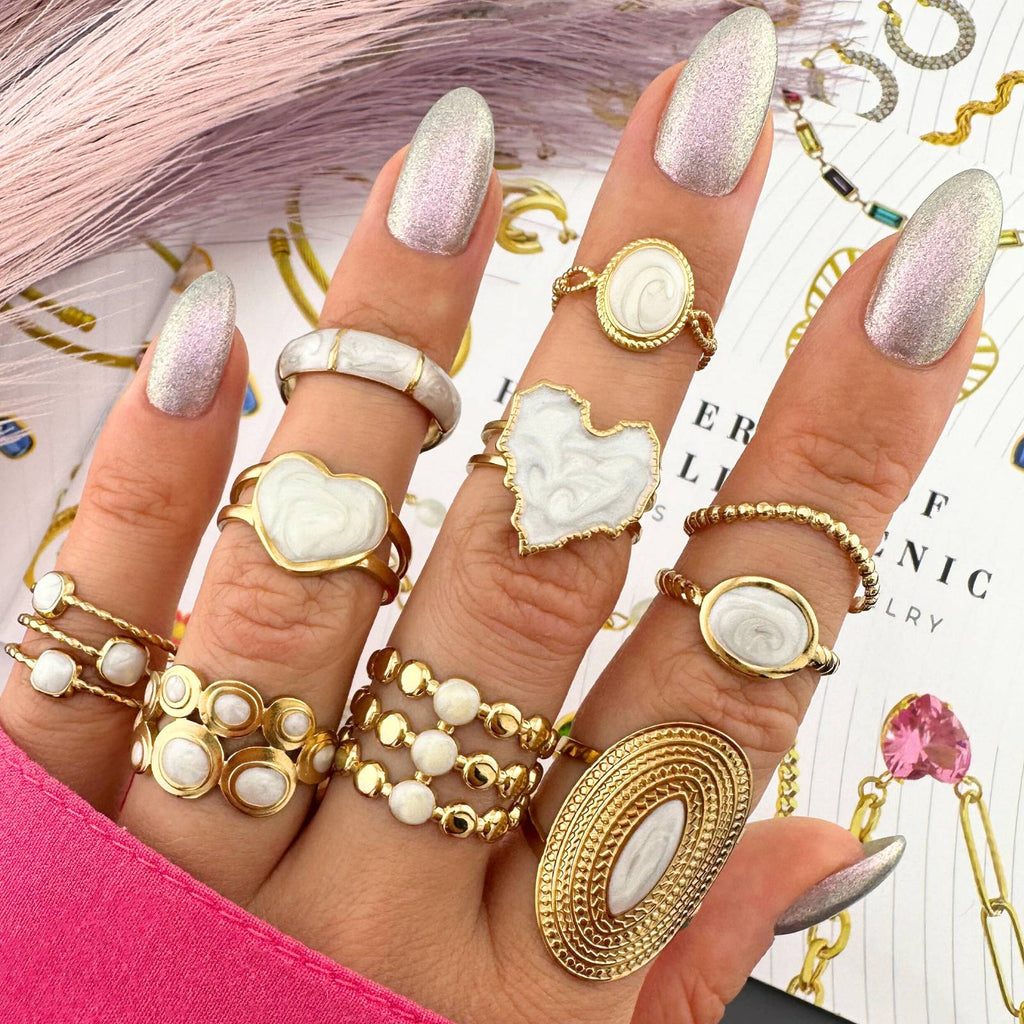 White Zirconia Oval Ring